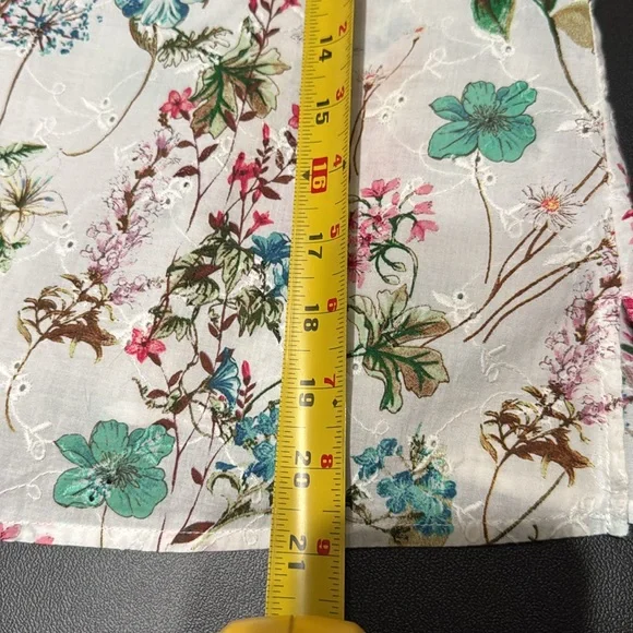 Sanctuary over the shoulder eyelet top size Large - Picture 7 of 7